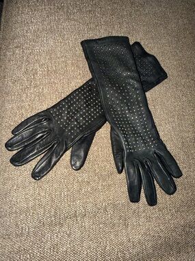 Brian Atwood Neiman Marcus studded long  Sheep Leather Gloves Great Condition